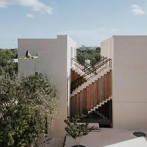 **** Hotel Eterna México